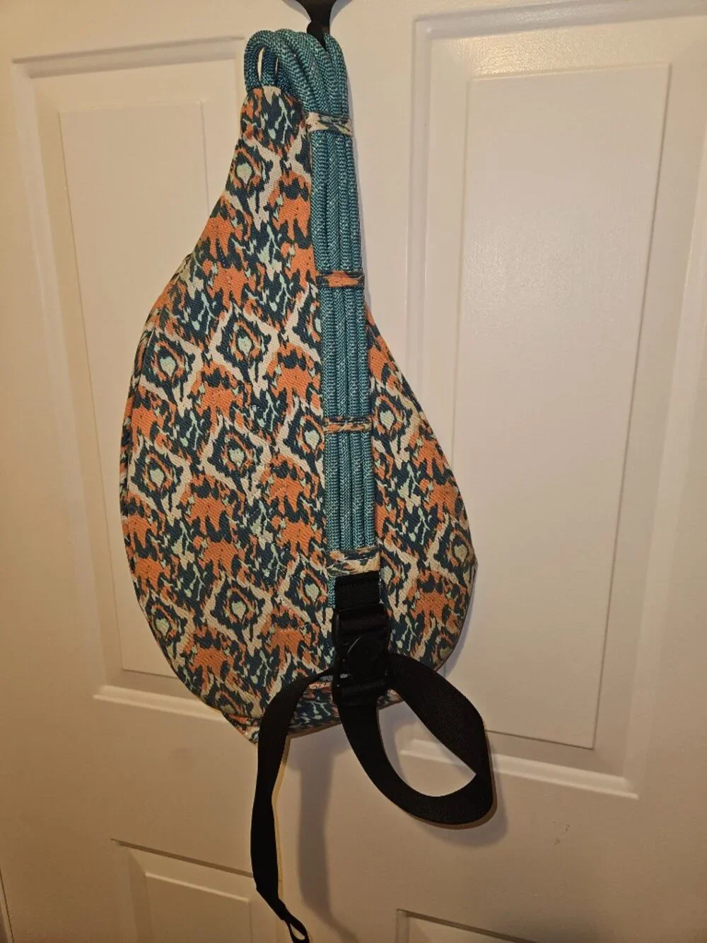 KAVU Rope Sling Bag – Blue/Orange Aztec Print